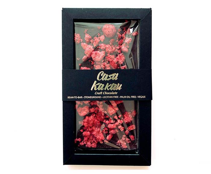 Черен занаятчийски шоколад с български малини в луксозна картонена опаковка Casa Kakau 70 г