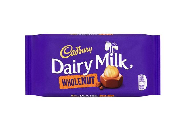 Млечен шоколад Cadbury WholeNut Цял лешник 120 г S